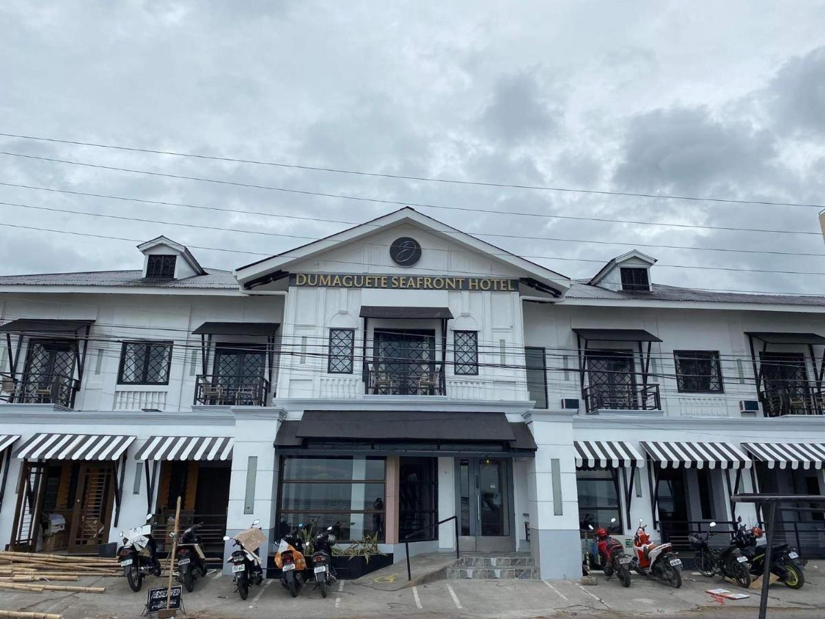 Dumaguete Seafront Hotel ドゥマゲティ エクステリア 写真