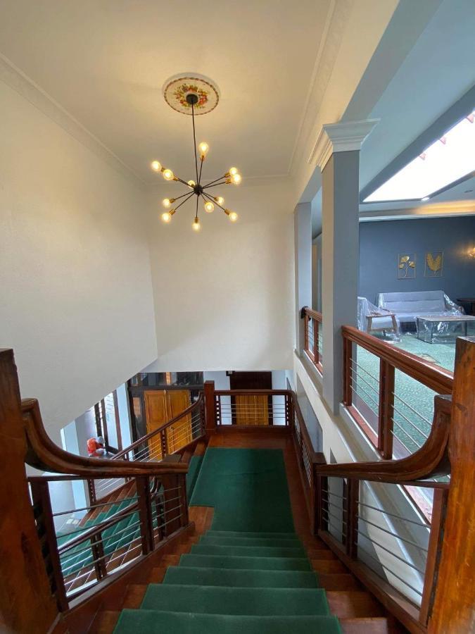Dumaguete Seafront Hotel ドゥマゲティ エクステリア 写真